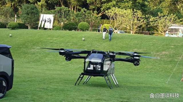 “未来出行新高度:小鹏‘陆空航母’登陆CES 2025,带你飞!”(图4) “未来出行新高度:小鹏‘陆空航母’登陆CES 2025,带你飞!”(图4)