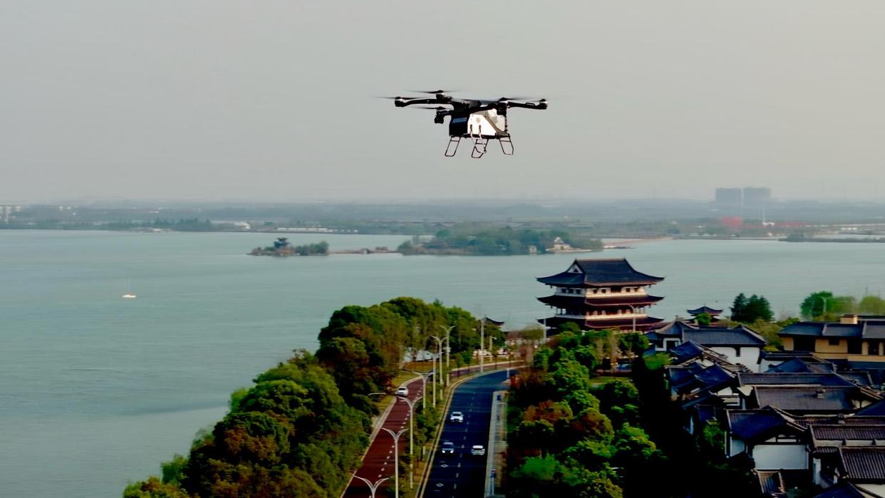小鹏汇天“陆地航母”湖南首飞，常德开启低空经济新篇章(图5)