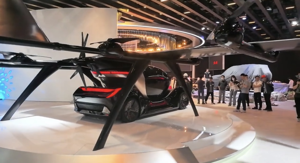 2025上海国际车展，红旗飞行汽车“天辇1号”概念机亮相(图4)