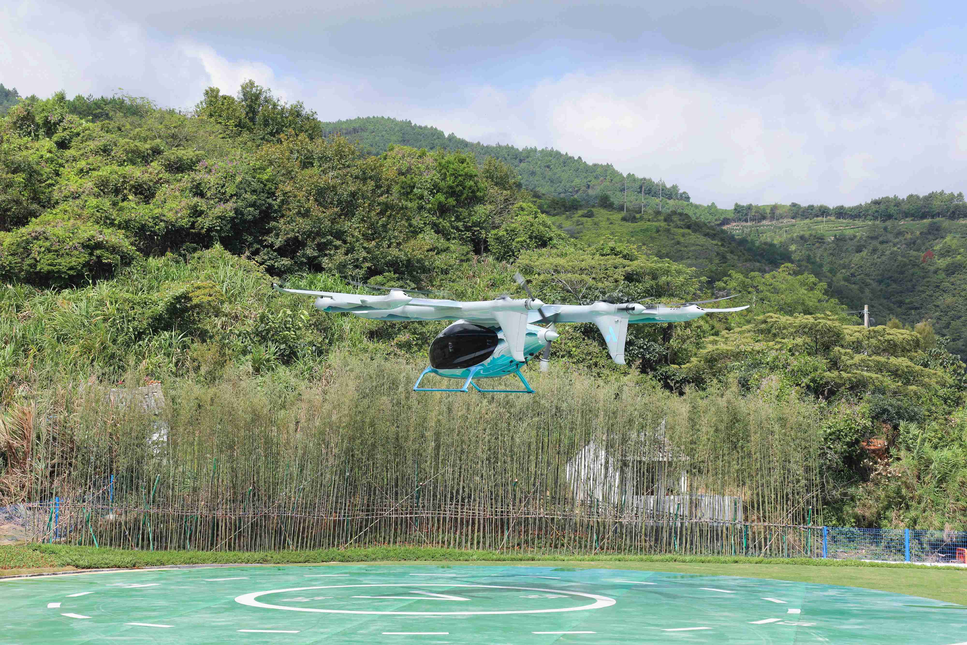 峰飞航空完成全球首次2吨级eVTOL海上风电平台飞行 32分钟往返93公里，拓展零碳海上低空场景(图3)