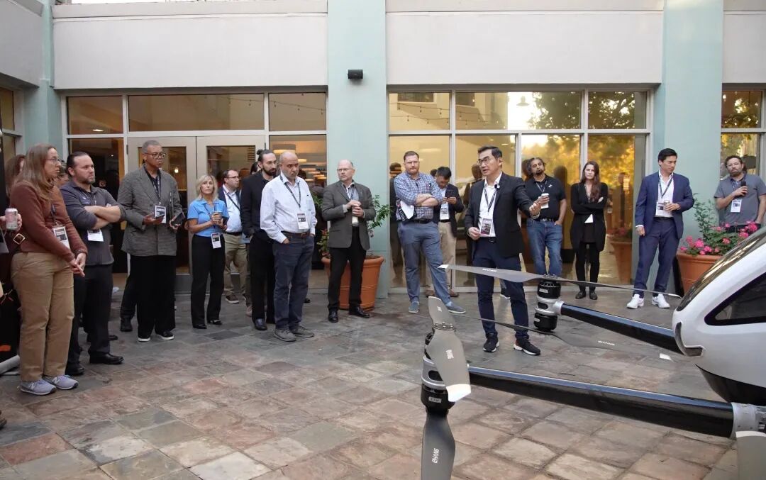 亿航智能携EH216-S 亮相美国eVTOL USA大会(图2) 亿航智能携EH216-S 亮相美国eVTOL USA大会(图2)