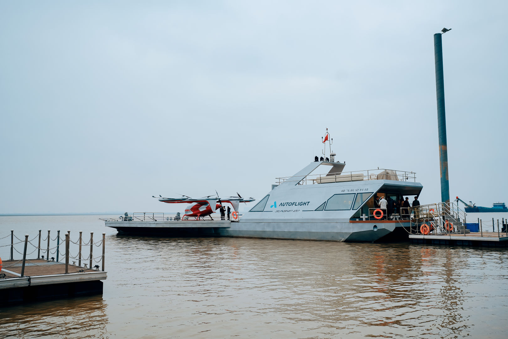 峰飞航空与岳阳达成战略合作完成“岳阳楼+洞庭湖”文旅验证飞行(图2)