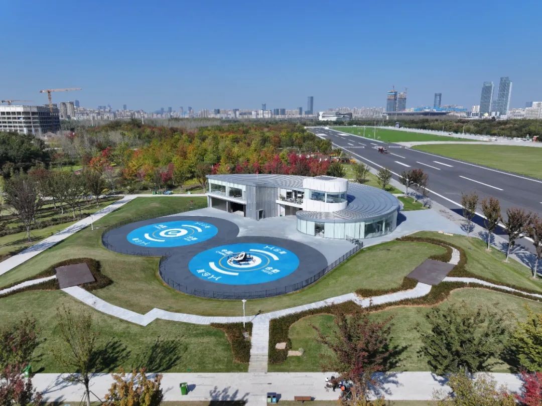 全国两会鼓励加大开放应用场景，亿航16架eVTOL亮相春晚展示场景优势(图5)