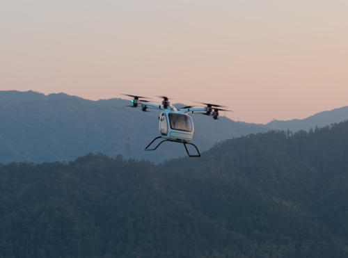 准备起飞：高域的两会观察