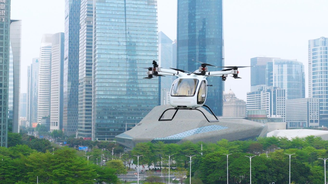 低空经济实景落地! 高域eVTOL 飞行汽车海心沙首飞(图1) 低空经济实景落地! 高域eVTOL 飞行汽车海心沙首飞(图1)