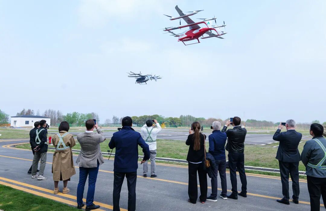 哈萨克斯坦代表团到访峰飞航空，共绘eVTOL跨境合作新征程(图2)