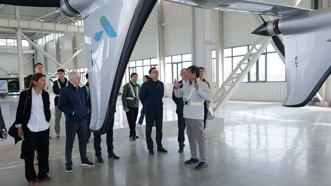 哈萨克斯坦代表团到访峰飞航空，共绘eVTOL跨境合作新征程(图3)
