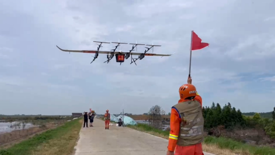 坚持“先货后人”，以智能化新型航空器撬动低空经济——专访御风未来创始人兼CEO谢陵丨低空大咖谈(图2)