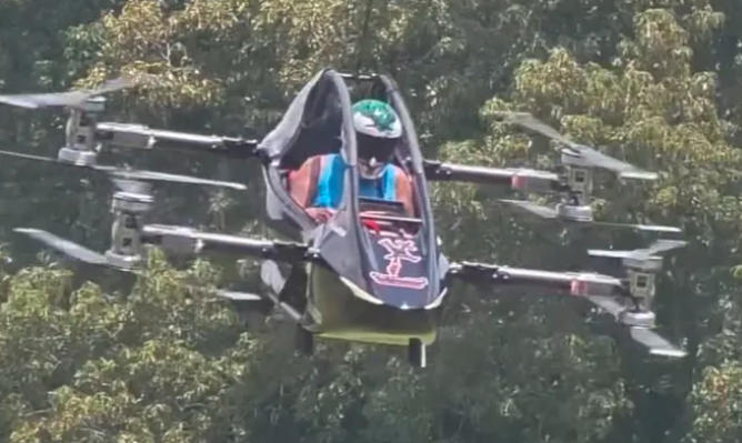 YIVTOL S-ZERO完成美国首批客户的交付和培训(图1) YIVTOL S-ZERO完成美国首批客户的交付和培训(图1)